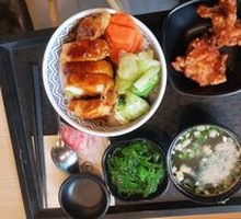 Fresh Vegetable Pan-Seared Chicken Rice