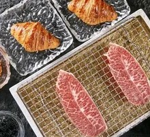 Wagyu Caviar Croissant