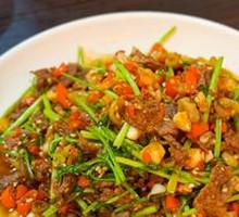 Stir-Fried Beef with Yellow Onion
