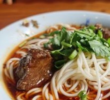 Sour Cabbage Beef Noodles