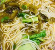 Sour Cabbage and Pork Noodles