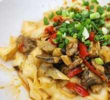 Special Ginger Duck Knife-Sliced Noodles