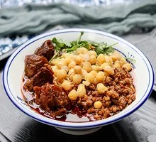 Pea and Pork Sauce Noodles