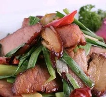 Stir-fried腊肉 with Garlic Shoots