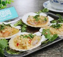 Freshly Shucked Scallops