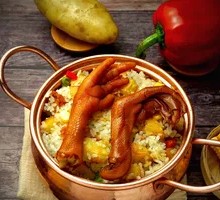 Chicken and Duck Feet Rice with Crispy Rice Noodles