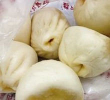 Braised Pork and Fresh Meat Steamed Bun