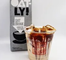 OATLY Oat Milk Latte