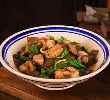 Sliced Pork with Sweet Potato Skin in Salted Sauce