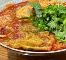 Fried Egg Snail Noodles