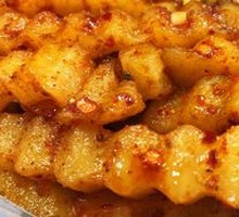 Signature Wolf Tooth Potato, Spicy and Sweet-and-Sour Flavor