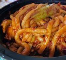 Fish tofu stir-fried rice noodles