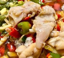 Young Ginger Stir-fried Bullfrog