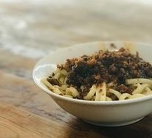 One Li Double Pork Sauce Spicy Noodles