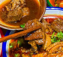 Chunky Beef Brisket with Sauce