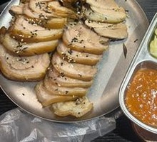 Roasted Pig Trotters
