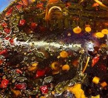 Heavily Spiced Red Soup Hot Pot