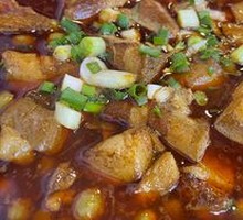 Braised Pork Belly in Clay Pot