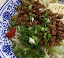 Old Chengdu Red Broth Zha Jiang Noodles