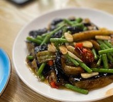 Eggplant and Green Bean Stir-fry