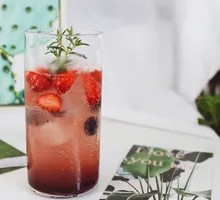 Vitality Berry Sparkling Water