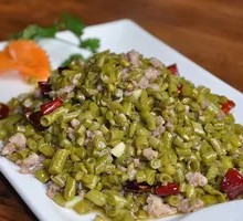 Minced Pork with Yardlong Beans and Potato Rice