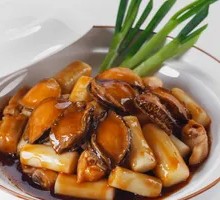 Hong Kong-style Black Truffle Abalone Chicken