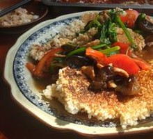 Fried Rice Noodles with Pork