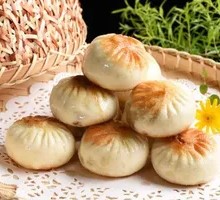 Sauce Meat Pan-Fried Buns