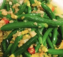 Stir-fried Cucumber Sprouts