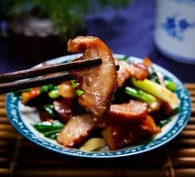 Stir-fried Green Pepper with Braised Pork Head