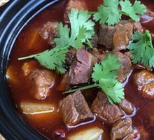Braised Tender Beef in Clay Pot
