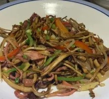 Dry-Fried Wood Ear Mushrooms