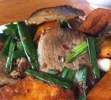 Stir-Fried Beef with Spicy Sauce