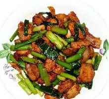 Garlic Sprout Sichuan Pork Fried Rice Bowl