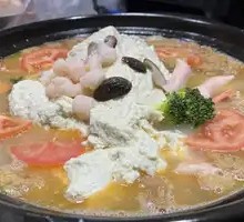 Sautéed Tofu with Meat in Clay Pot