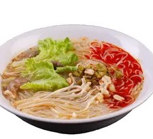 Braised Chicken Rice Noodles with Mushrooms