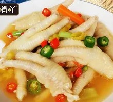 Classic Pickled Pepper Chicken Feet