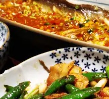 Pickled Beans with Crispy Fish