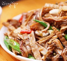 Smoked Bamboo Shoot and Pig Tripe Stir-fry