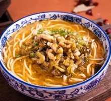 Sour Cabbage and Pork Noodles