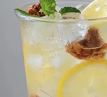 Plum Lemon Sparkling Drink