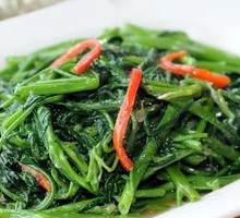 Garlic Stir-Fried Water Spinach