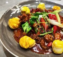 Flower-shaped steamed bun
