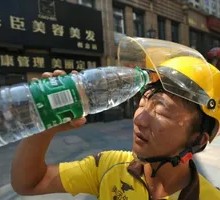 Delivery Rider Mineral Water