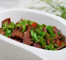 Stir-Fried Beef with Yellow Onion
