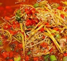 Young Ginger Stir-fried Bullfrog