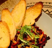Spanish Garlic-Scented Oil-Steamed Shrimp with Baguette