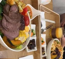 Braised Beef Shank Light Vegetable Salad