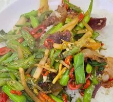 Green Pepper Pork Rice Bowl